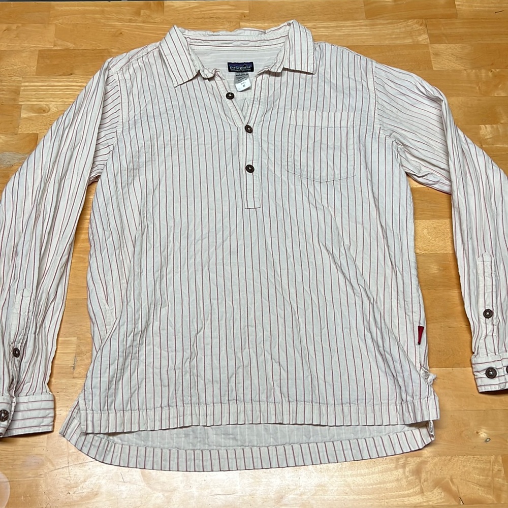 Patagonia Men’s Quarter Button Down Long Sleeve Shirt (Medium)